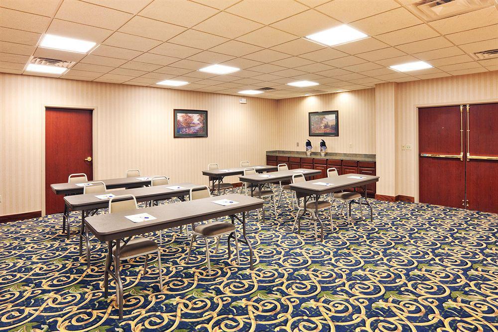 Holiday Inn Express & Suites Midwest City By Ihg Удобства фото