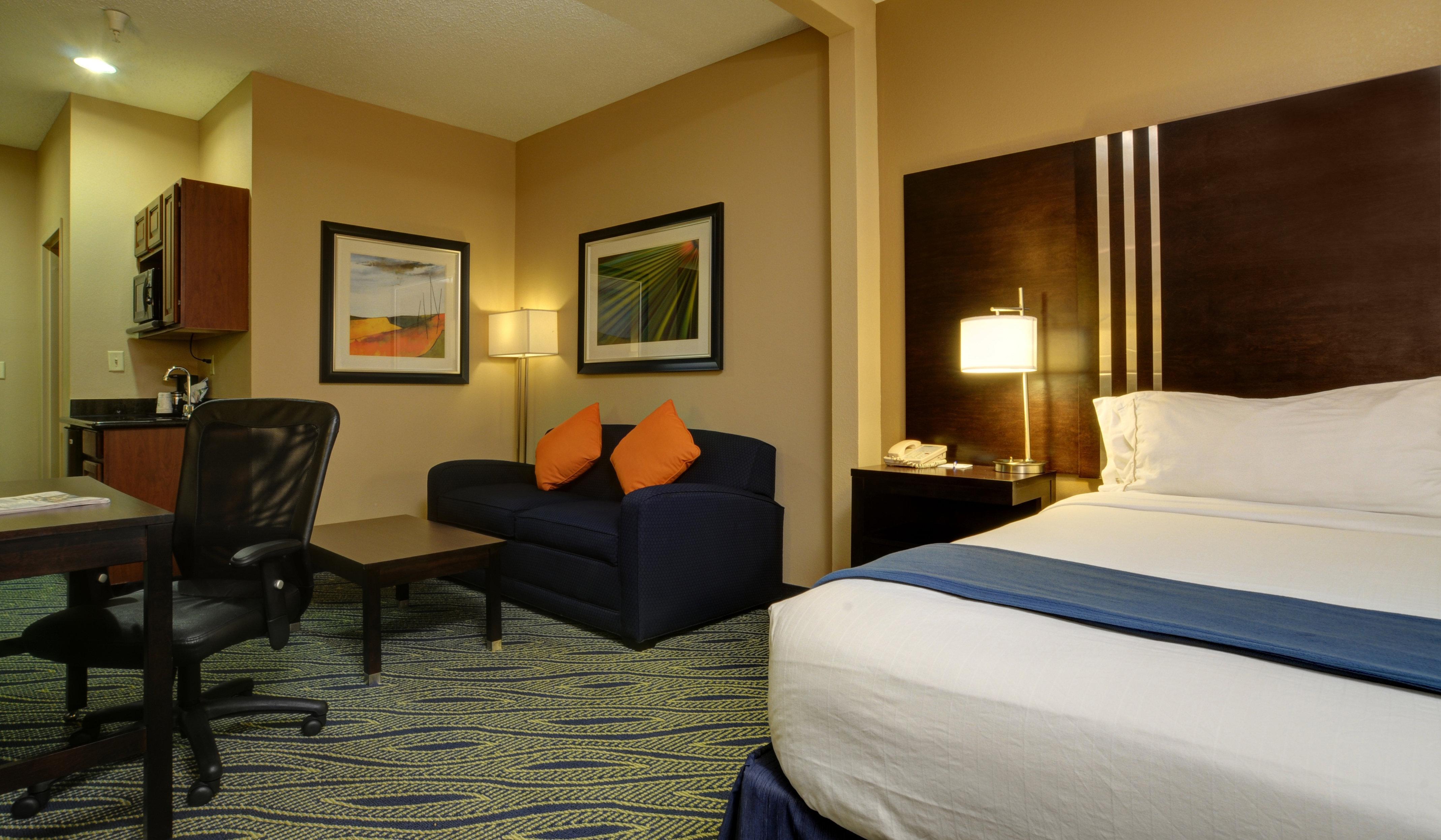 Holiday Inn Express & Suites Midwest City By Ihg Экстерьер фото