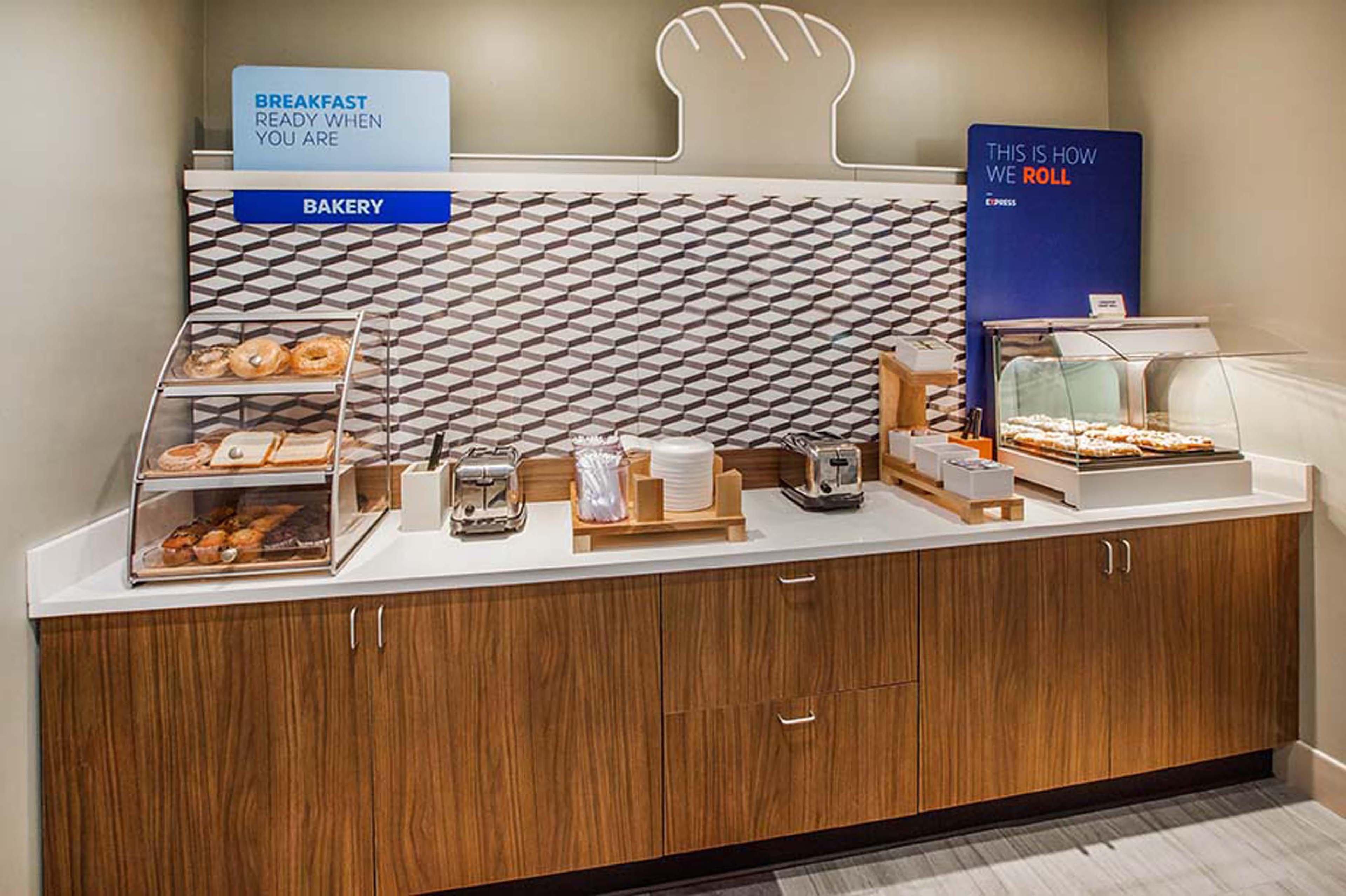 Holiday Inn Express & Suites Midwest City By Ihg Экстерьер фото