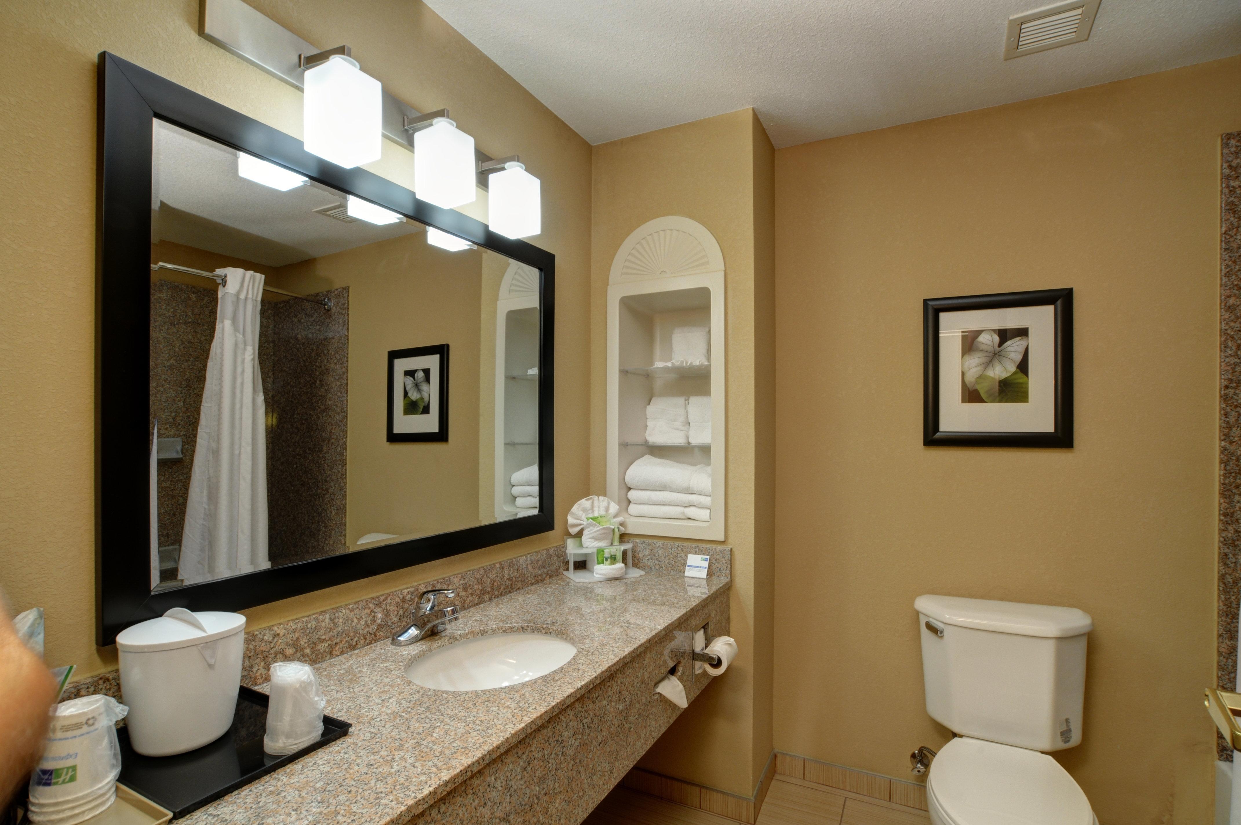 Holiday Inn Express & Suites Midwest City By Ihg Экстерьер фото