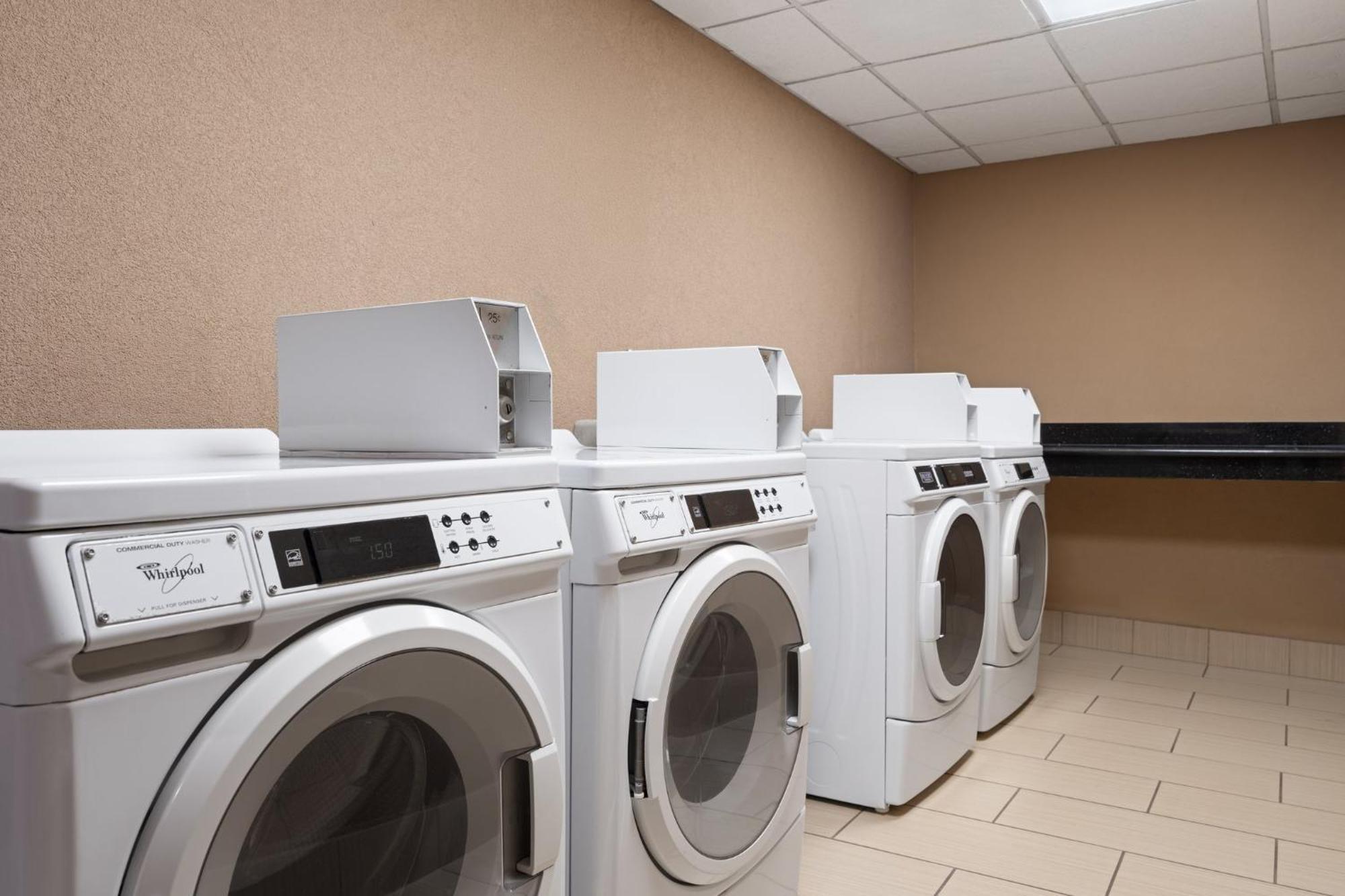 Holiday Inn Express & Suites Midwest City By Ihg Экстерьер фото