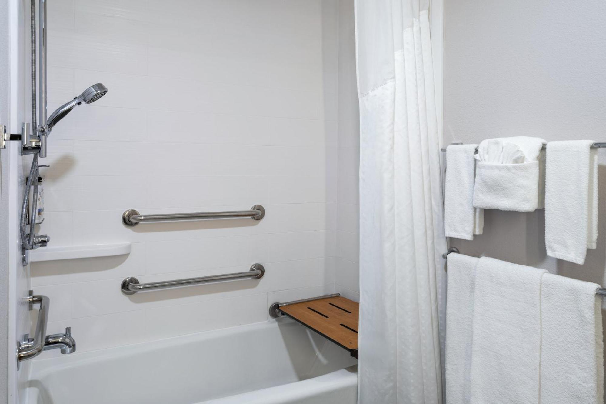 Holiday Inn Express & Suites Midwest City By Ihg Экстерьер фото