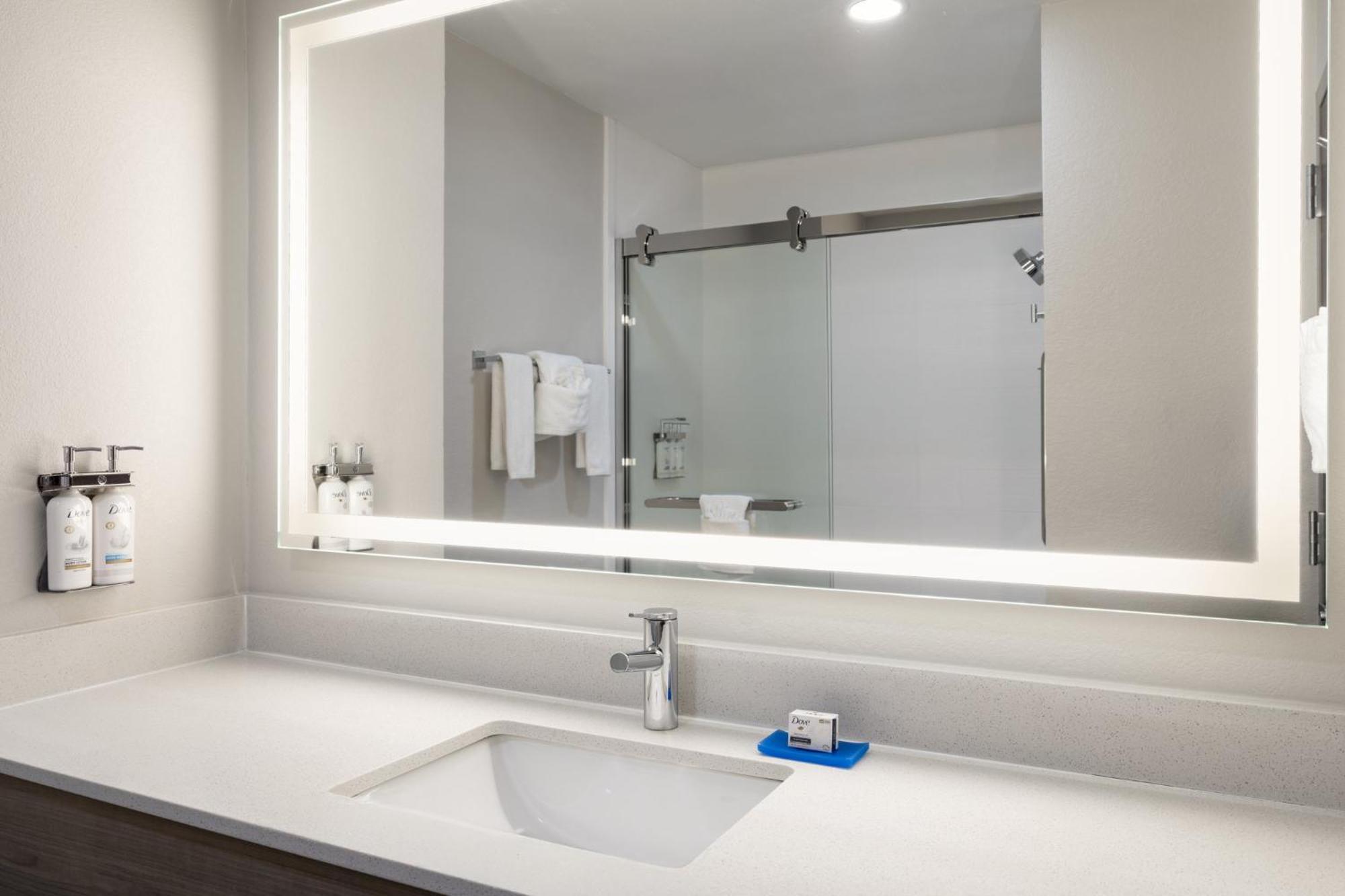 Holiday Inn Express & Suites Midwest City By Ihg Экстерьер фото